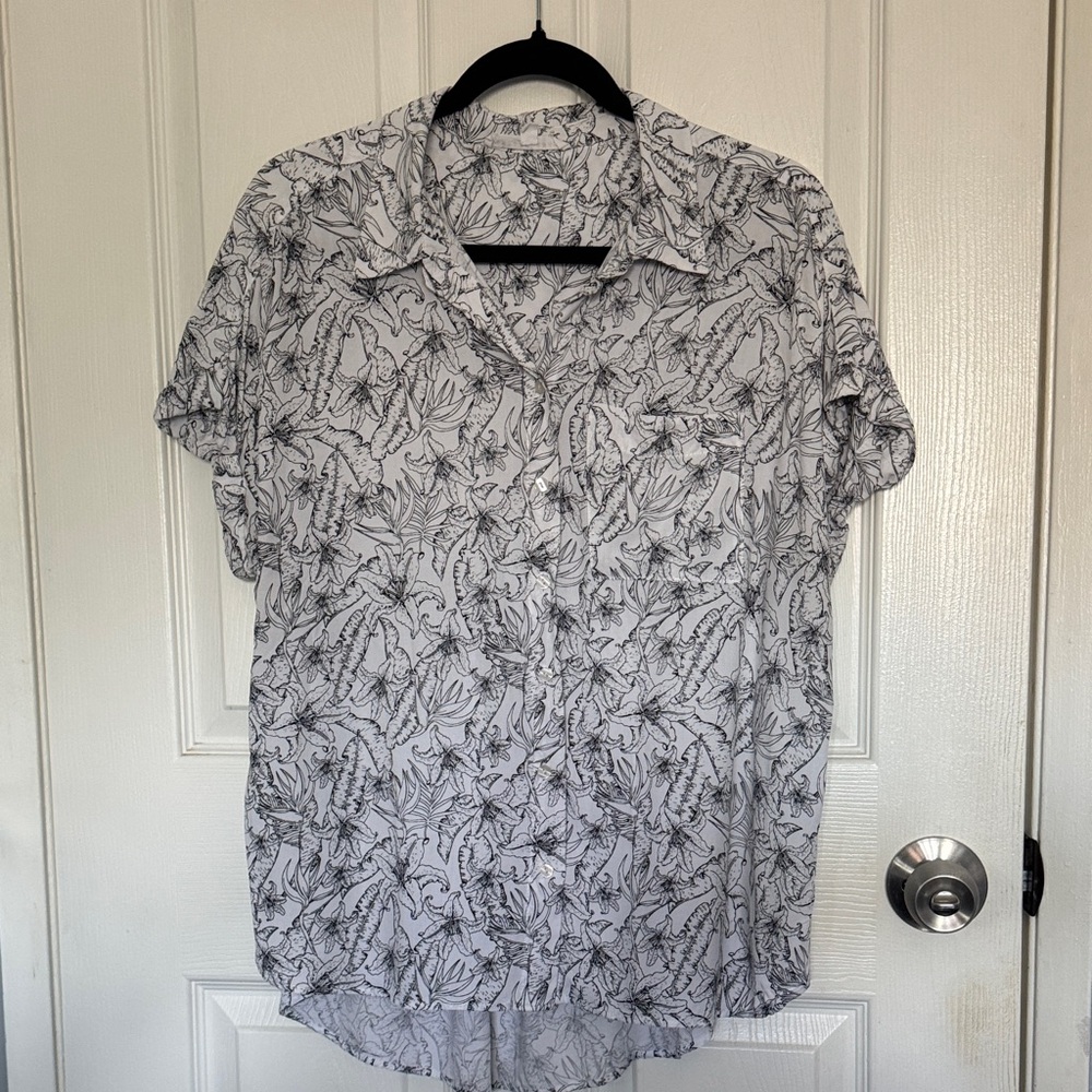 Jane and Delancey White Botanical Print Short Sleeve Button-Up